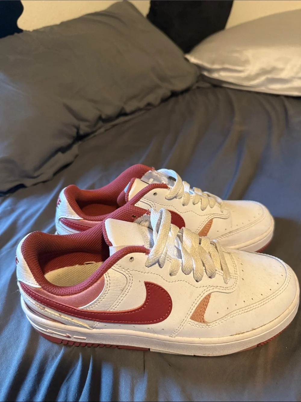 Nike Women’s White and Red Low-Top Sneakers with Pink Lining